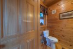 Saddle Lodge - Master Bedroom Bathroom